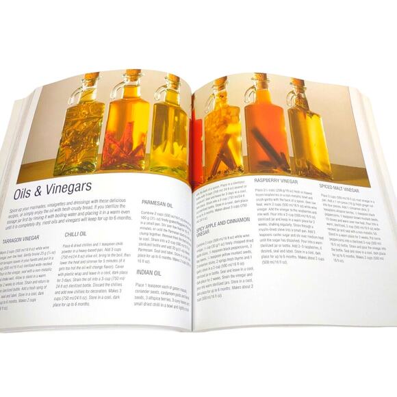 The Complete Cookbook: Vegetarian: Tasty Recipes for Every Day by Helen Aitken - Picture 2 of 11